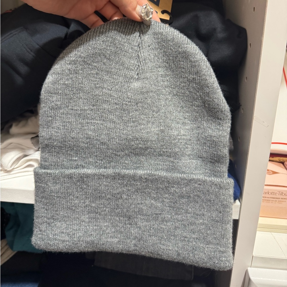 Yeti hat - Picture 2 of 2